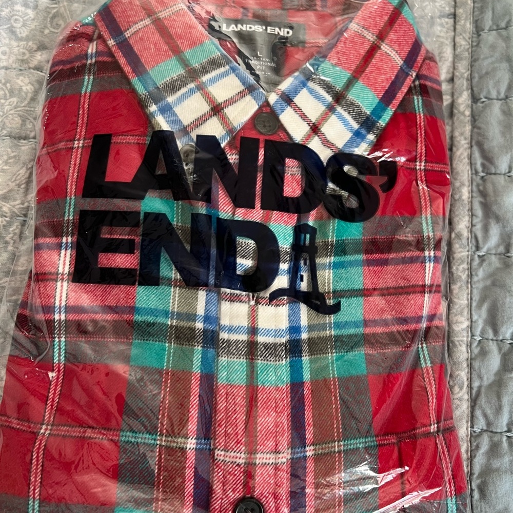 Lands End Men's Flannel Shirt Size Large Red Plaid Button Down Shirt